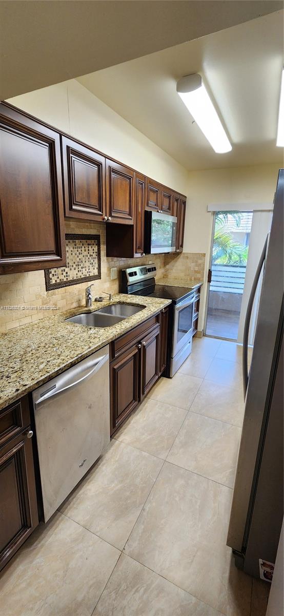 CORAL GARDENS II CONDO - Residential Lease