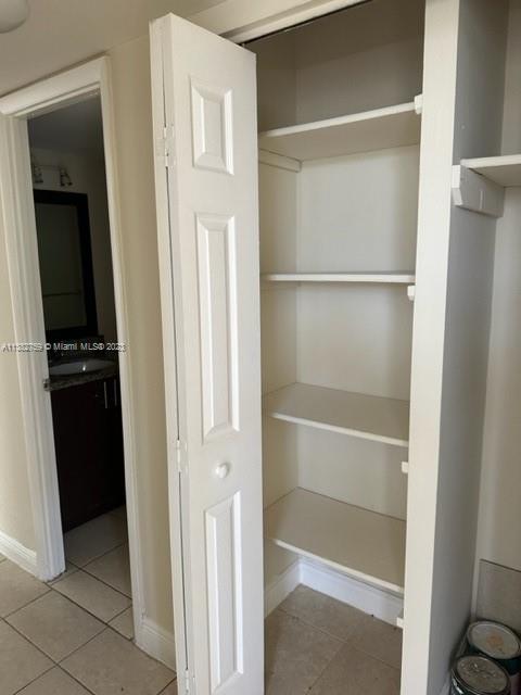 MONTECARLO CONDO - Residential Lease