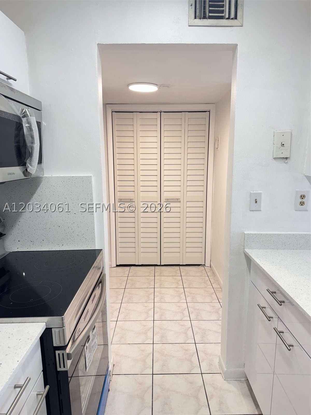 VISTA ALEGRE CONDO - Residential Lease