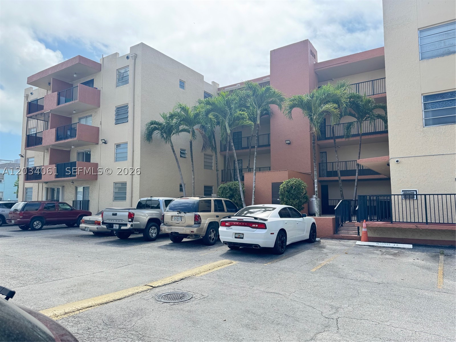 Excellent location, near Downtown Miami, Brickell, and Calle 8, just minutes from Loan Depot Park, home of the Miami Marlins, and within walking distance of Walgreens, Planet Fitness, and numerous dining options. Condo has on-site laundry and one assigned parking space. Building is gated and have cameras. Unit has been remodeled and has a good size with balcony. Great for a couple or a persona that need to live close to Brickel paying low rental price. Unit has been recently updated with new kitchen, stainless still appliances and bathroom. Easy to show. Police report required by Association. Unit on lockbox, Call or Text LA for showings.