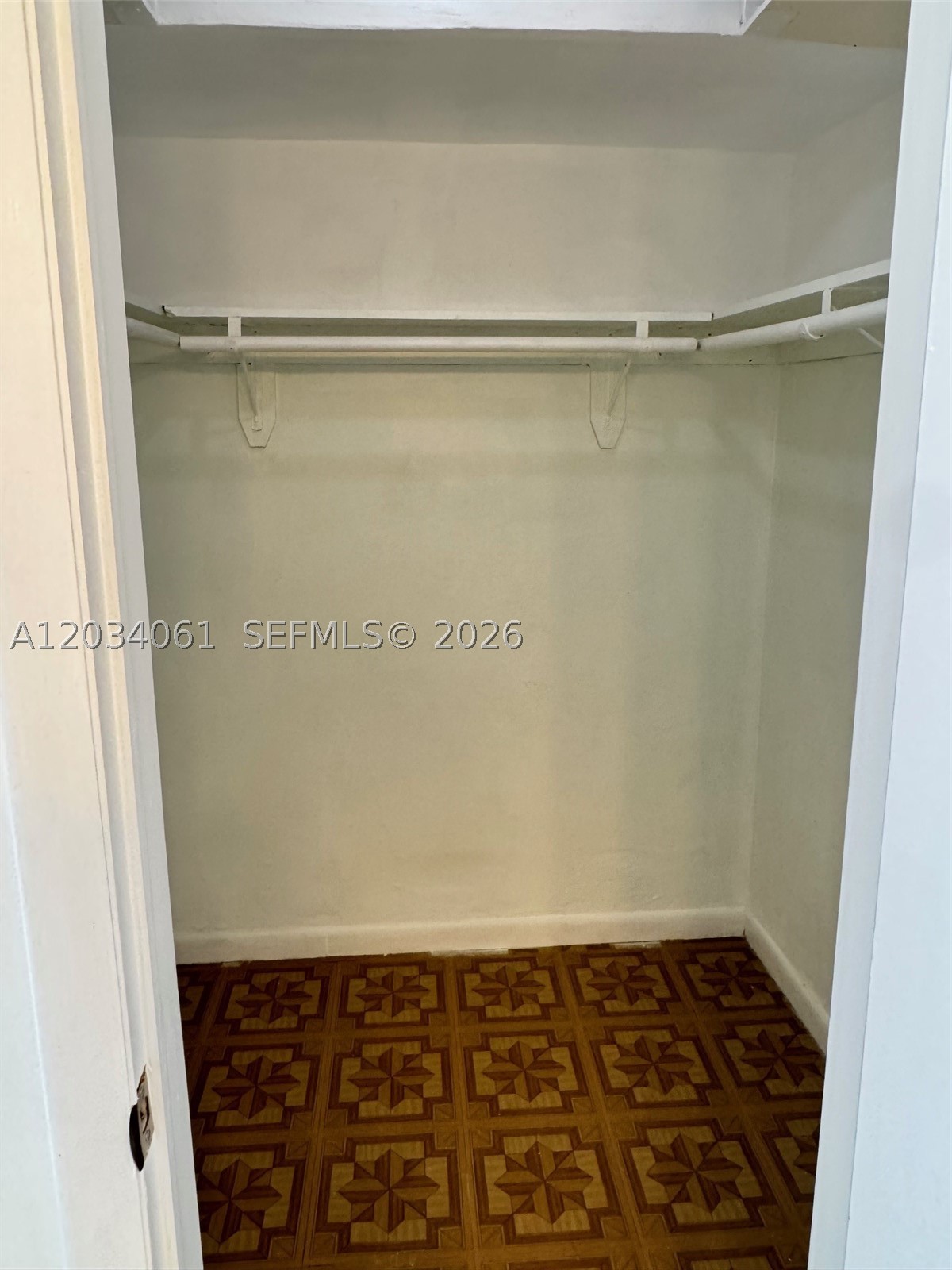 VISTA ALEGRE CONDO - Residential Lease