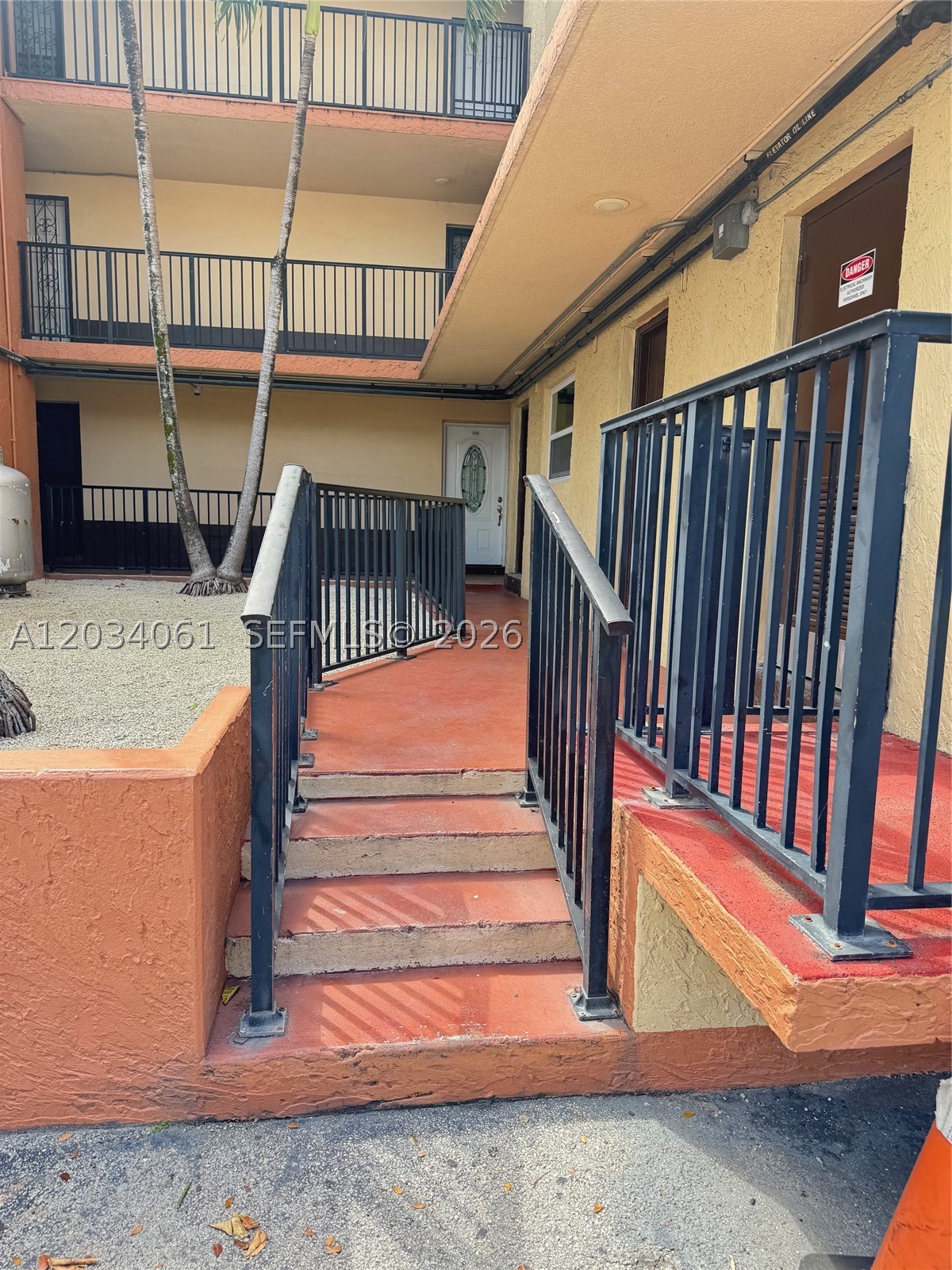 VISTA ALEGRE CONDO - Residential Lease