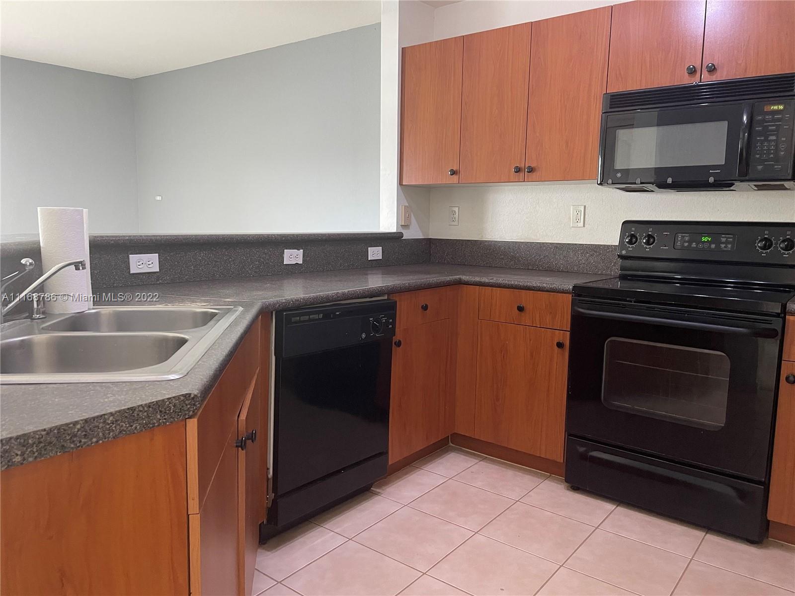 MELROSE POINT CONDO - Residential Lease