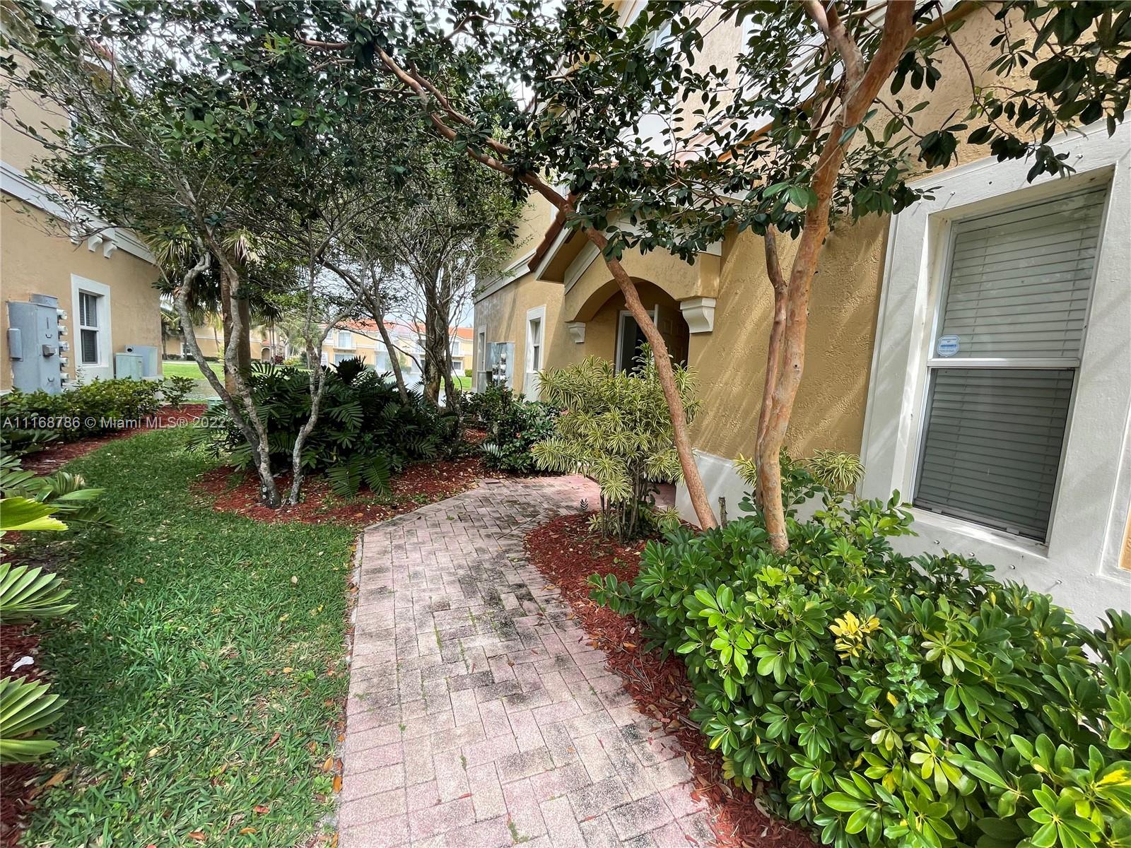 MELROSE POINT CONDO - Residential Lease