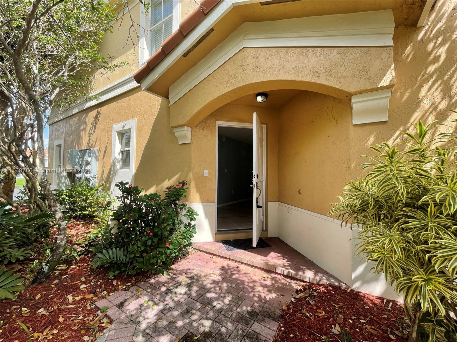 MELROSE POINT CONDO - Residential Lease