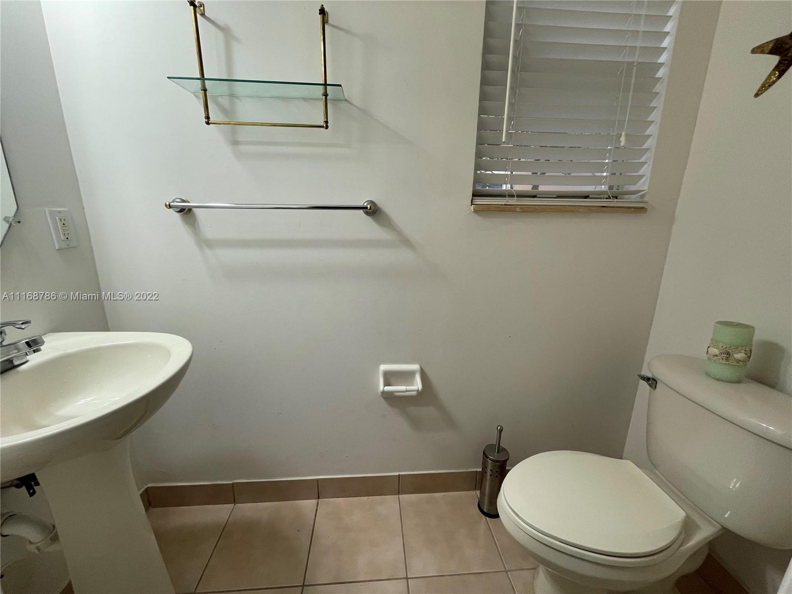 MELROSE POINT CONDO - Residential Lease