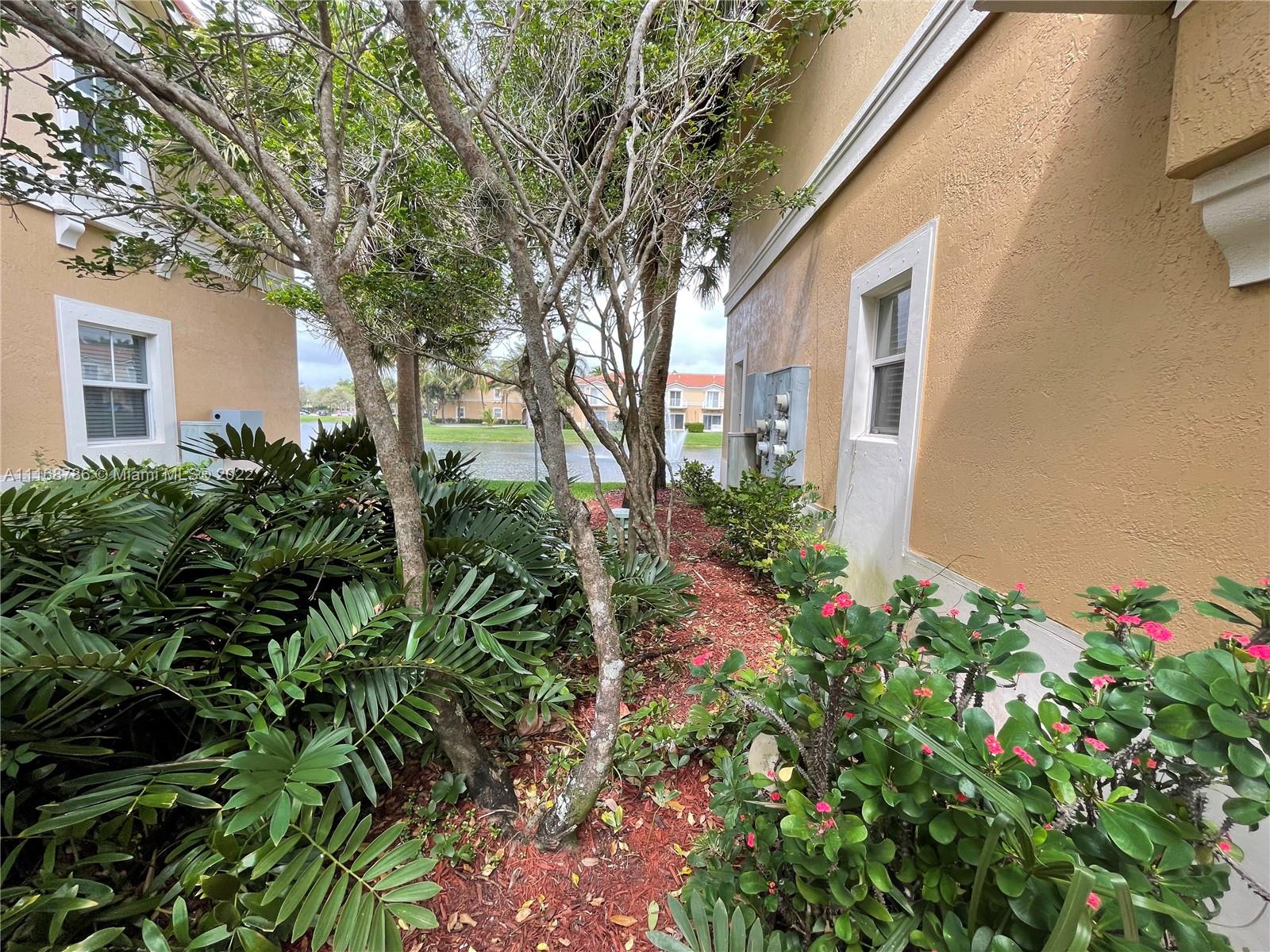 MELROSE POINT CONDO - Residential Lease