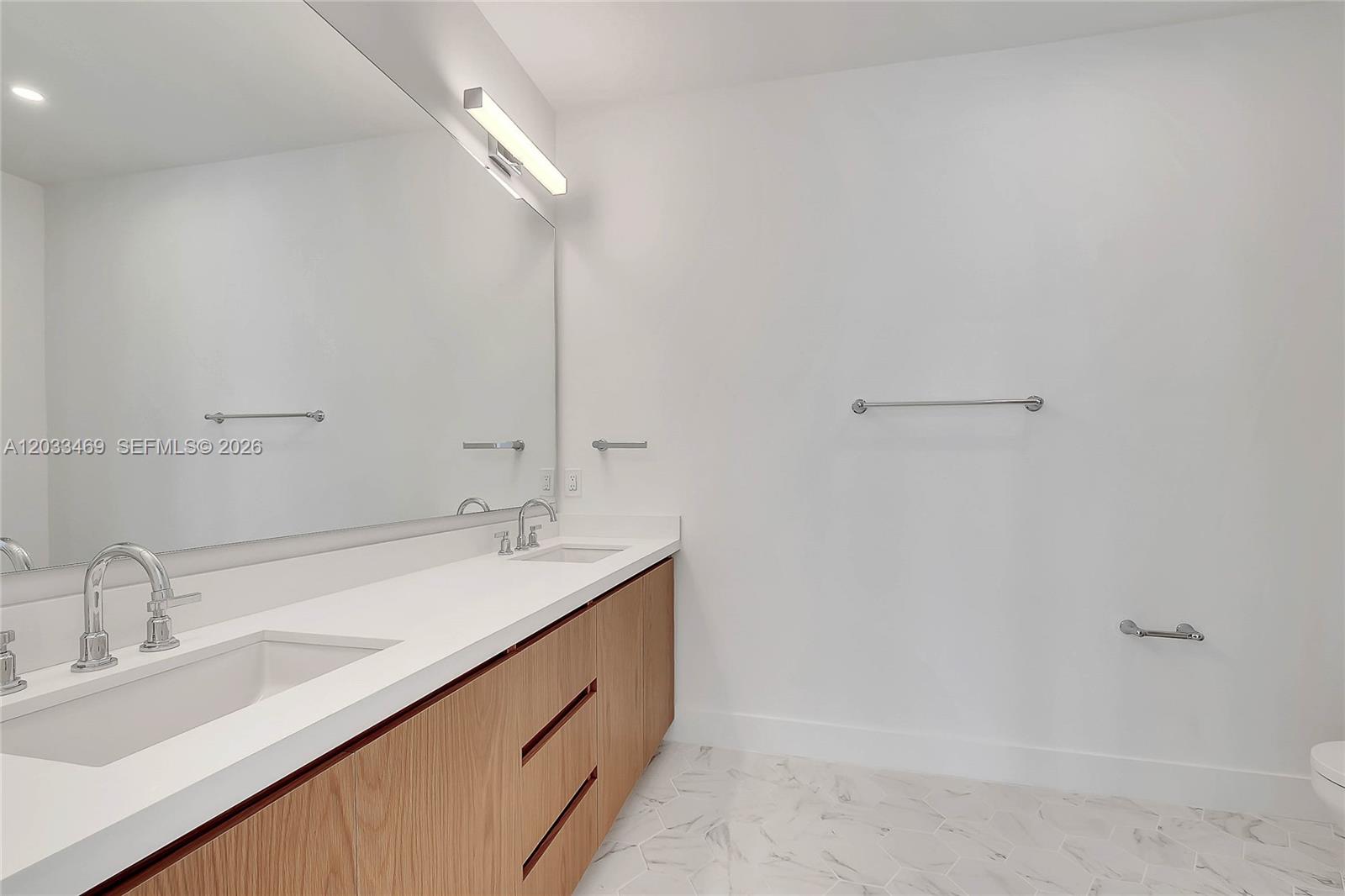 PERRY-FROW - Residential Lease