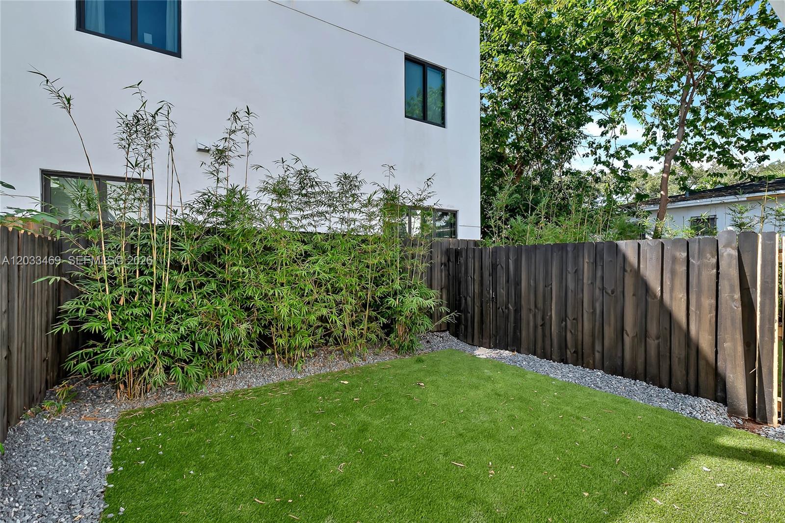 PERRY-FROW - Residential Lease