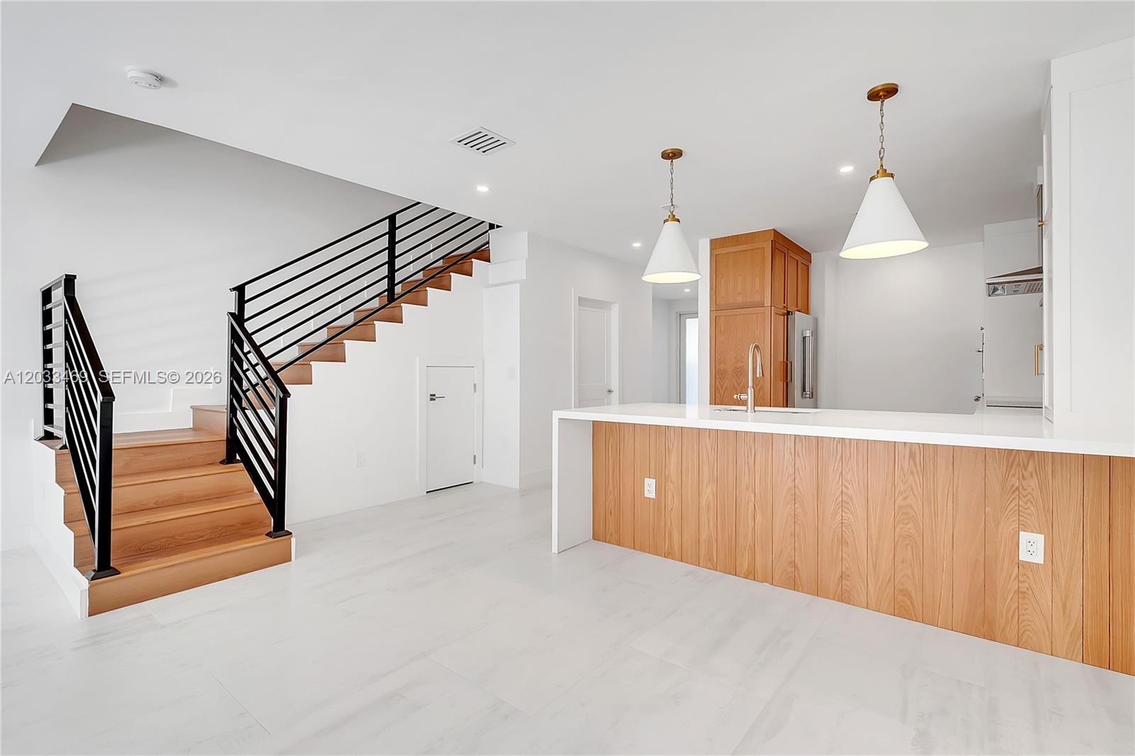 PERRY-FROW - Residential Lease