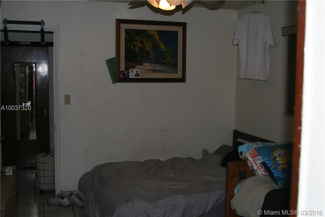 Hollywood Little Ranches - Residential Income