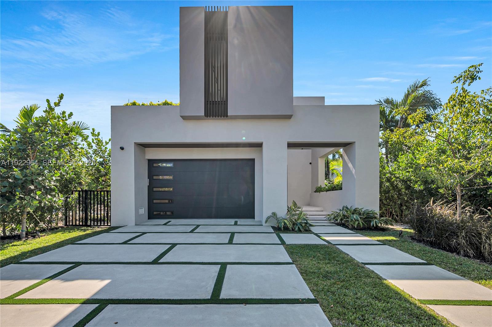 BISCAYNE BEACH-2ND ADDN - Residential