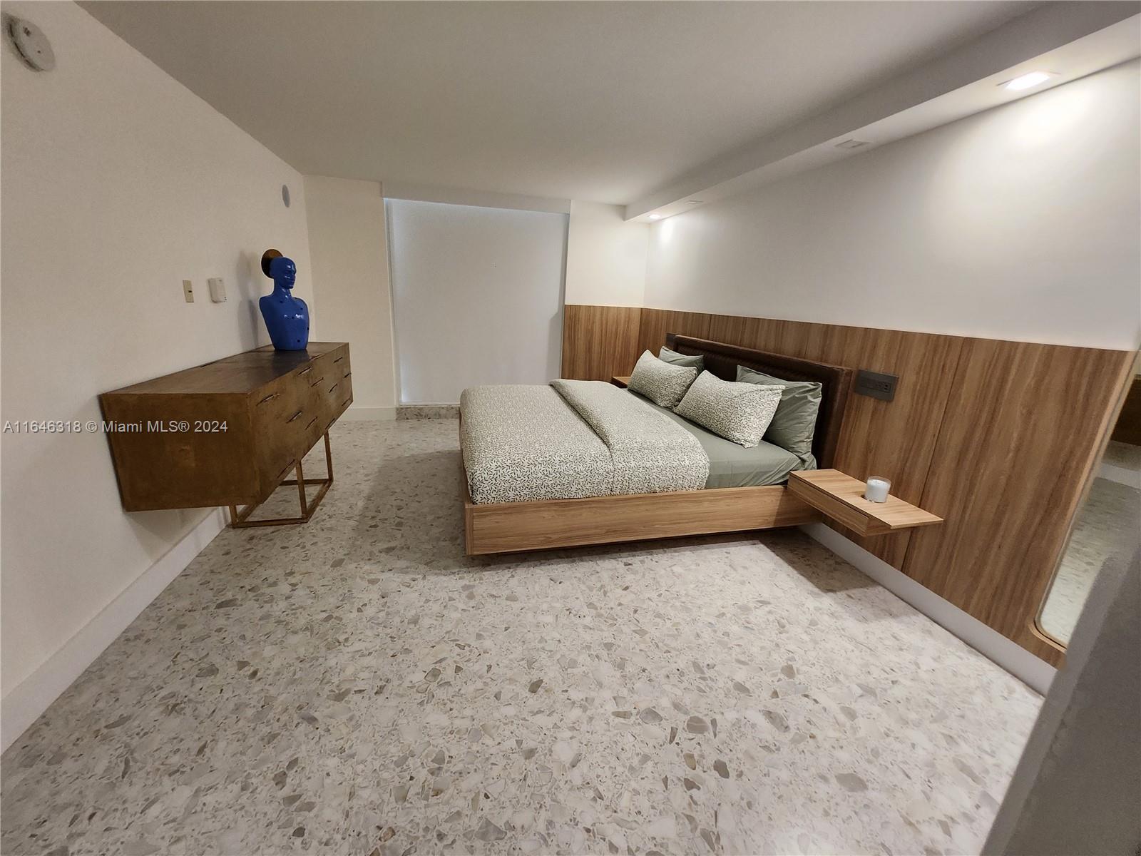 CLUB ATLANTIS CONDO - Residential
