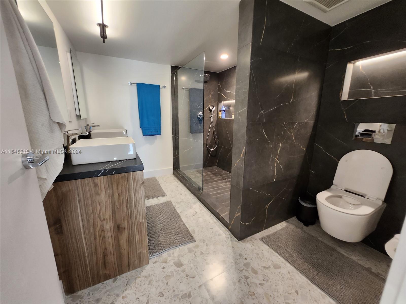 CLUB ATLANTIS CONDO - Residential