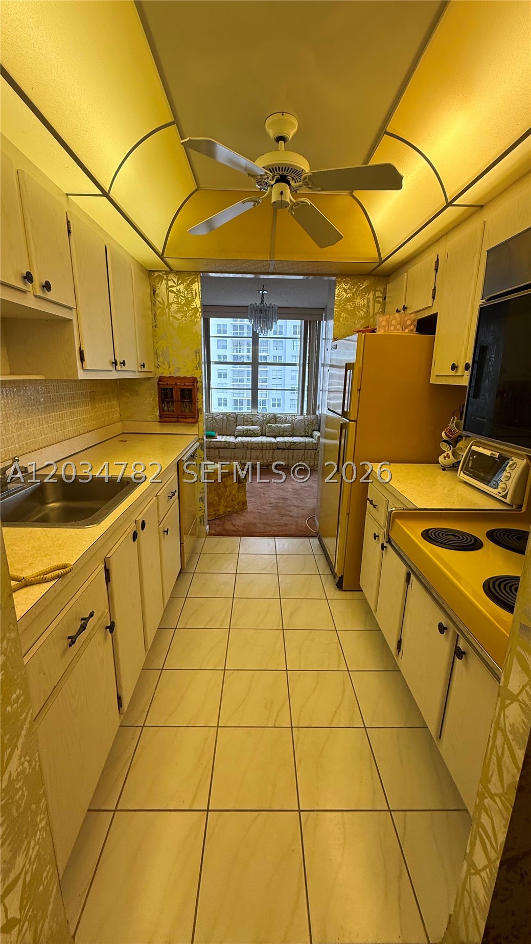 WINSTON TOWERS 400 CONDO - Residential