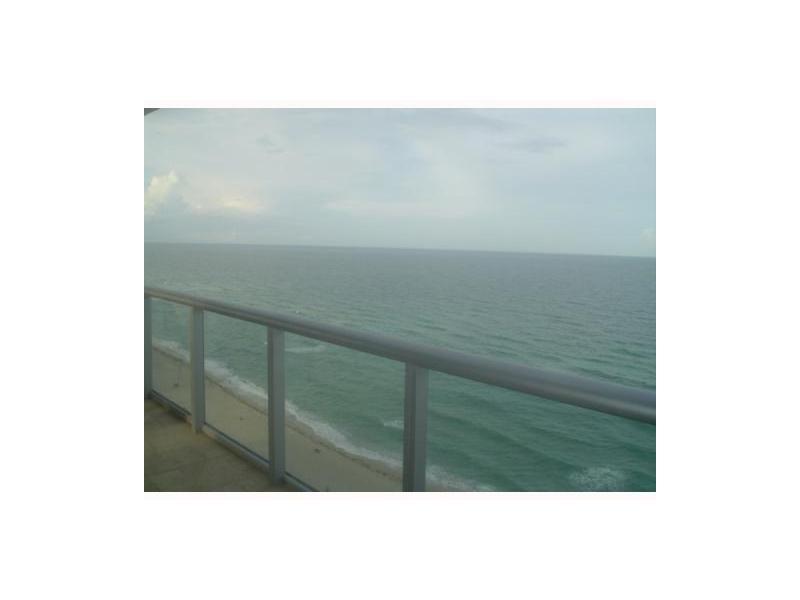 JADE BEACH - Residential Lease