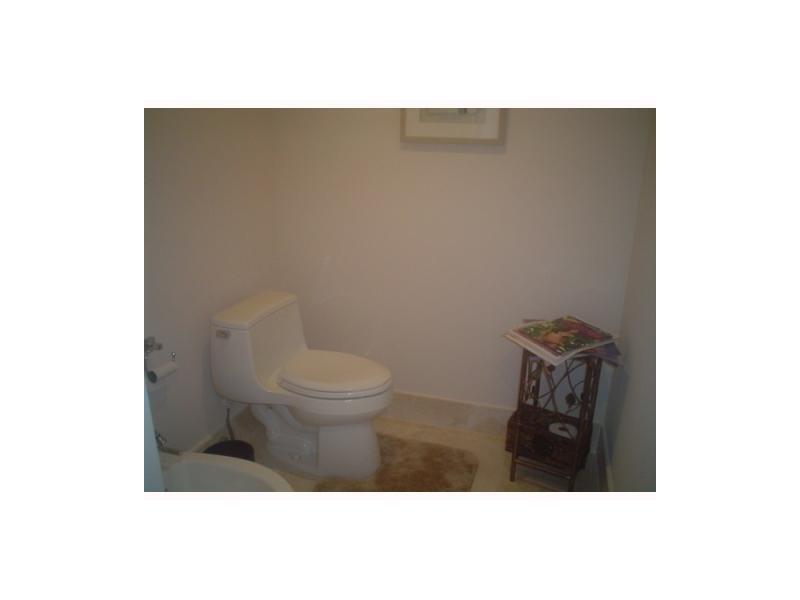 JADE BEACH - Residential Lease