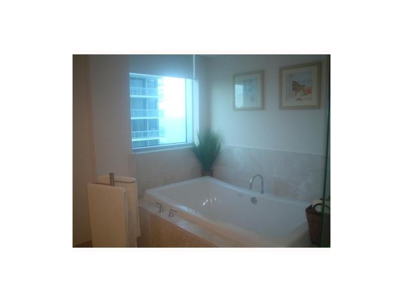 JADE BEACH - Residential Lease