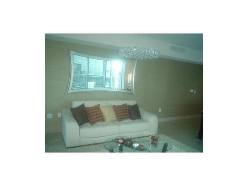 JADE BEACH - Residential Lease