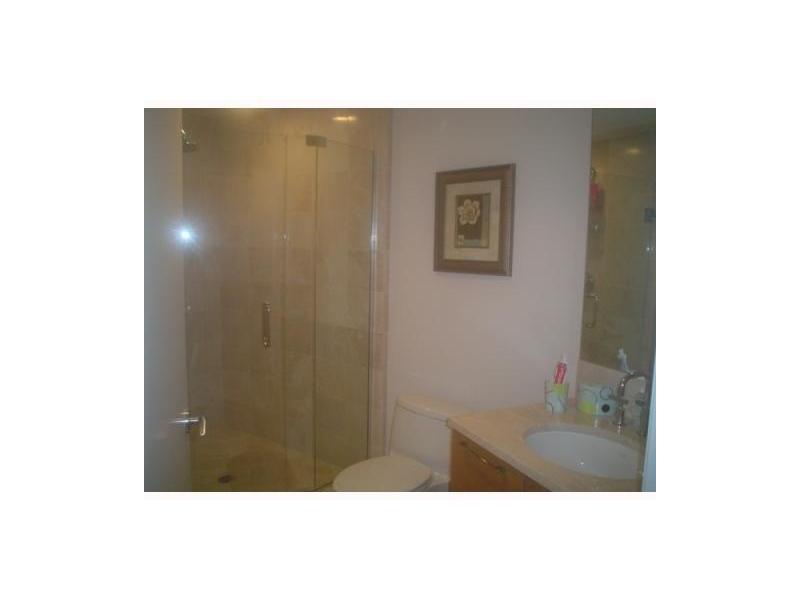 JADE BEACH - Residential Lease