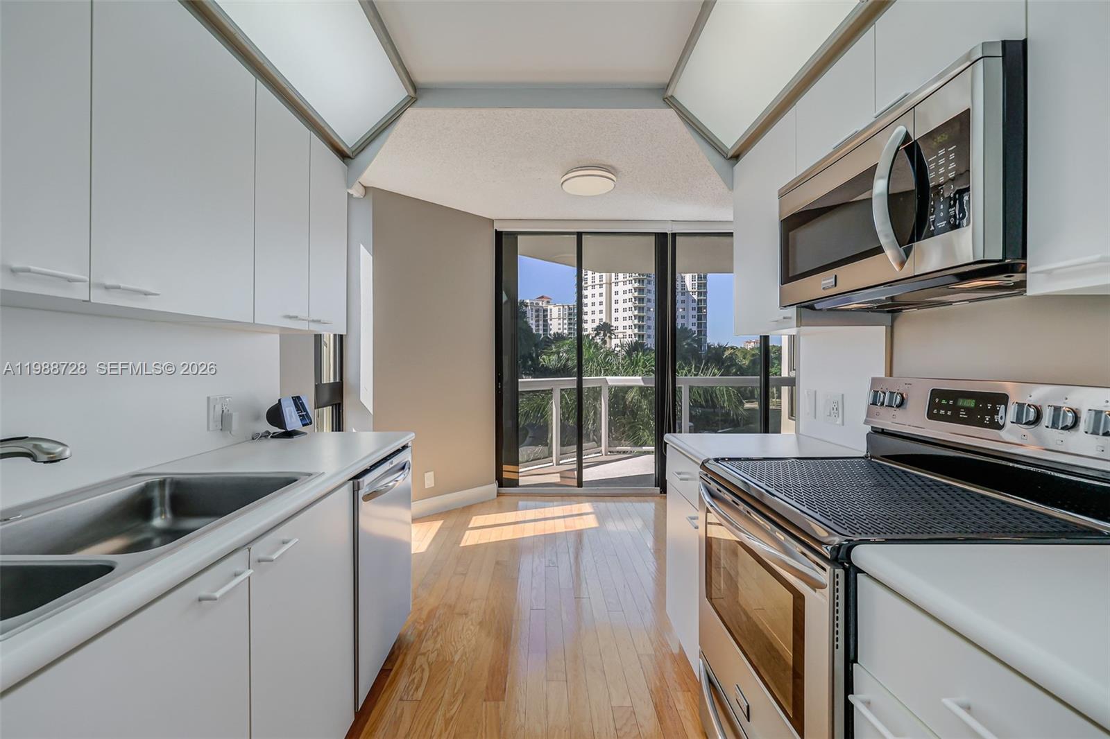 THE LANDMARK CONDO - Residential
