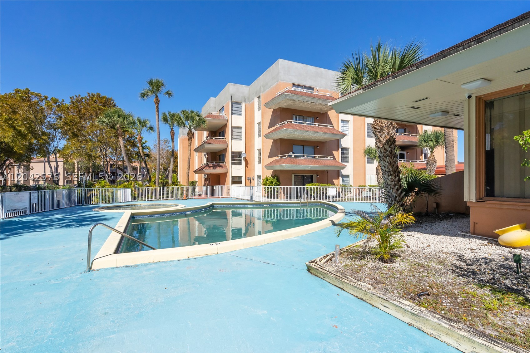 LAKEVIEW GARDENS AT MIAMI - Residential