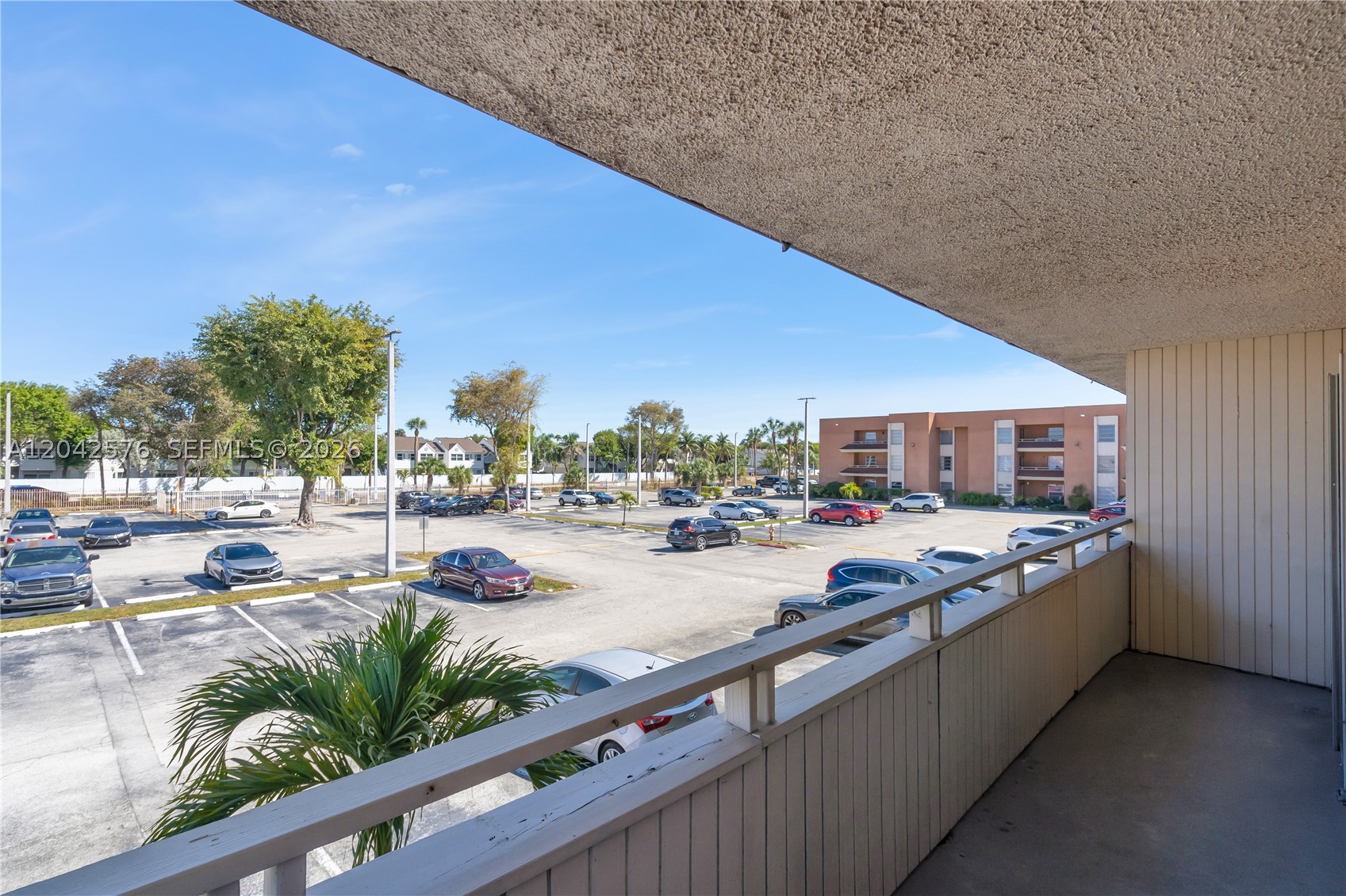 LAKEVIEW GARDENS AT MIAMI - Residential