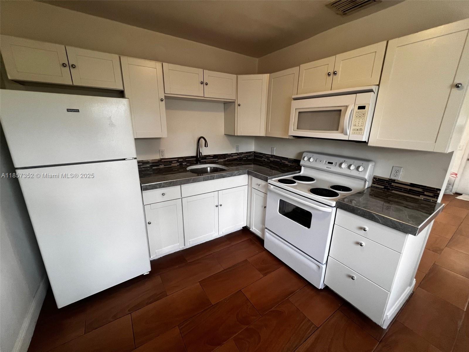 WASHINGTON HEIGHTS ADD - Residential Lease