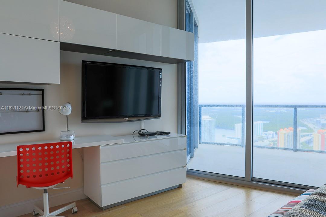 Jade Beach - Residential