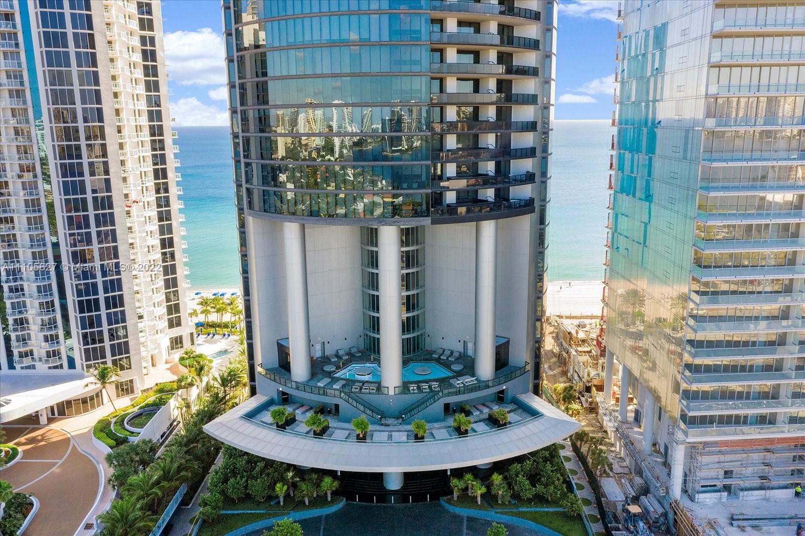 18555 COLLINS AVENUE COND - Residential