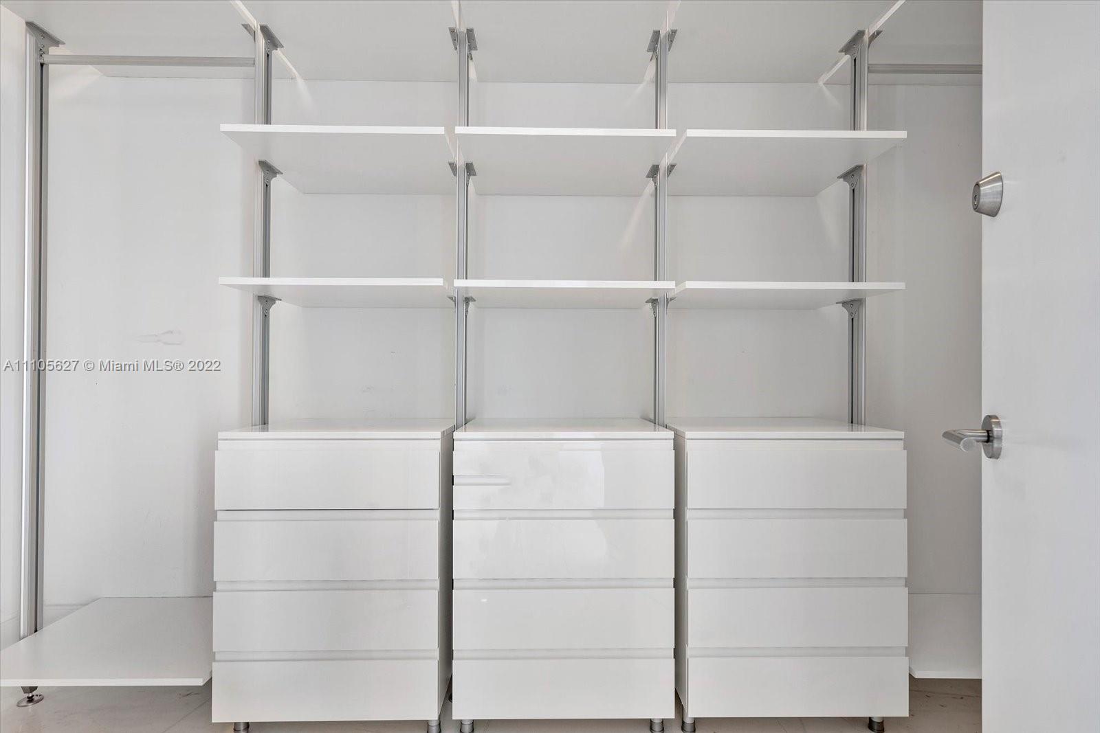 18555 COLLINS AVENUE COND - Residential