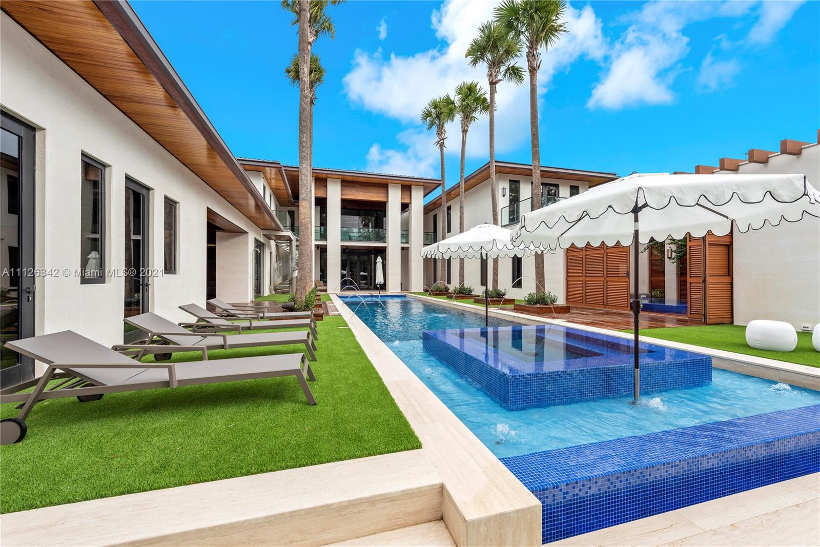 TOWN & COUNTRY ESTATES - Residential