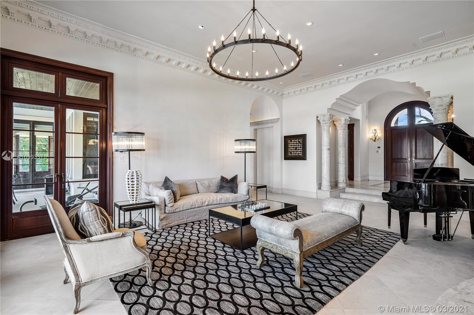DEL LAGO ISLE - Residential