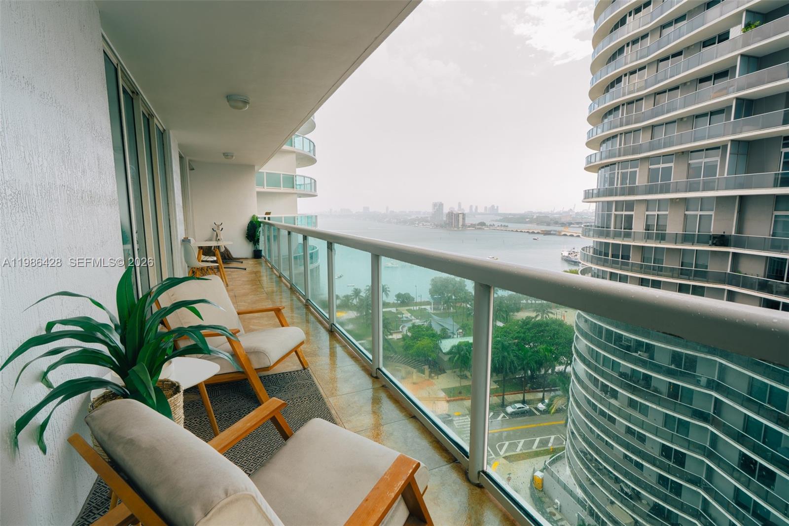 1800 CLUB CONDO - Residential