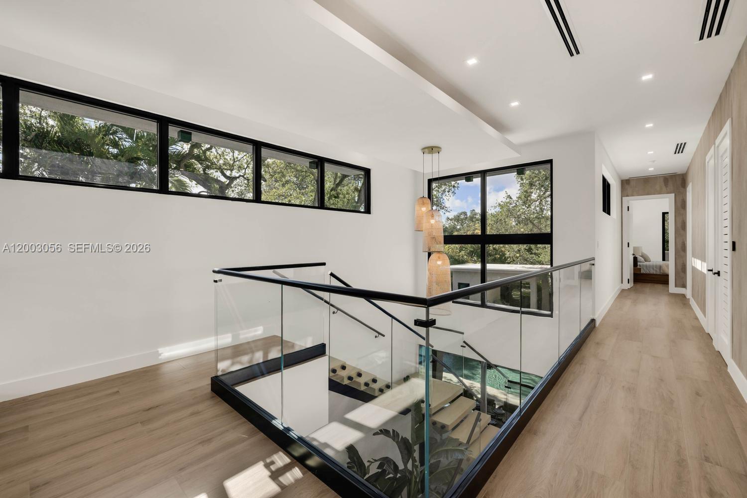 AMD PL GRIFFING BISCAYNE - Residential
