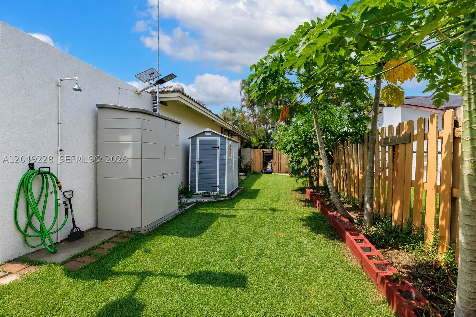 BONAVENTURE LAKES ADD 1 - Residential