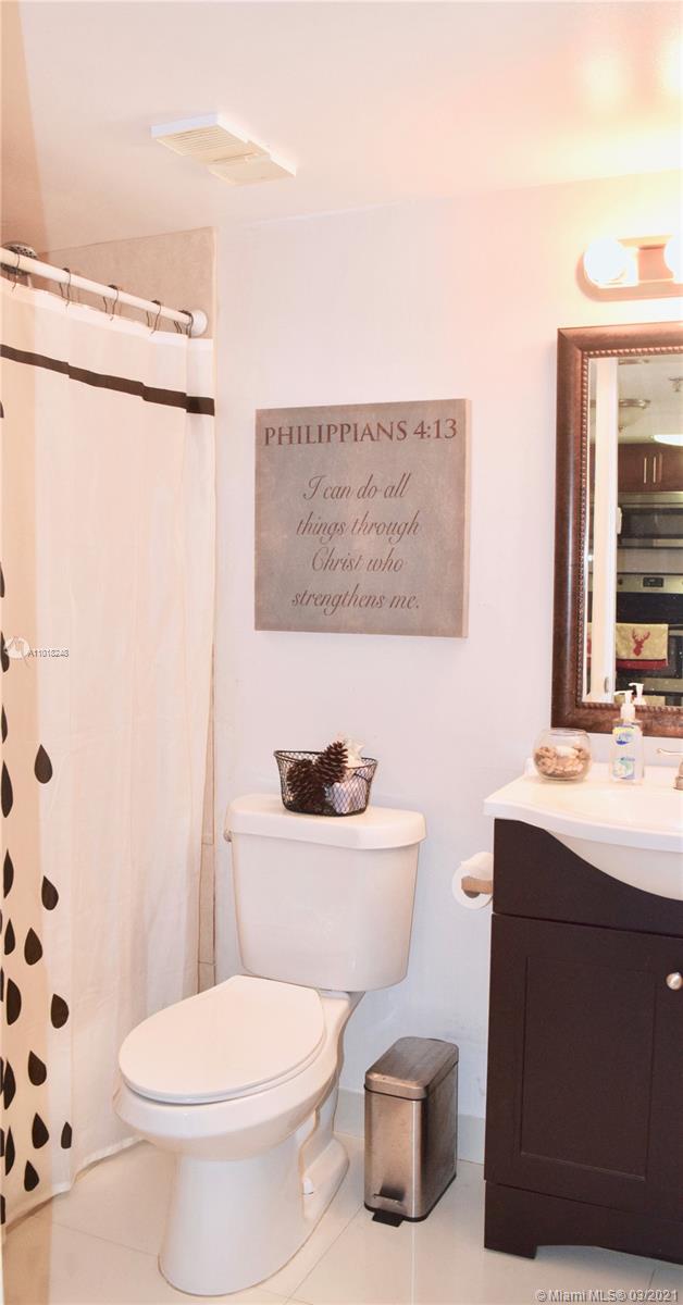 MADISON DOWNTOWN CONDO - Residential Lease