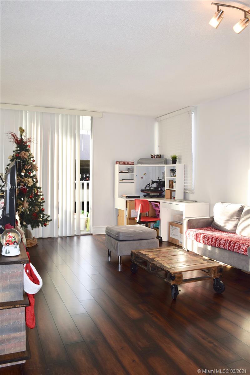 MADISON DOWNTOWN CONDO - Residential Lease