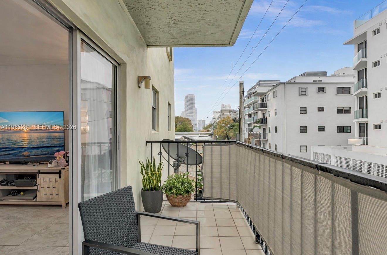 ALTON STAR CONDO - Residential