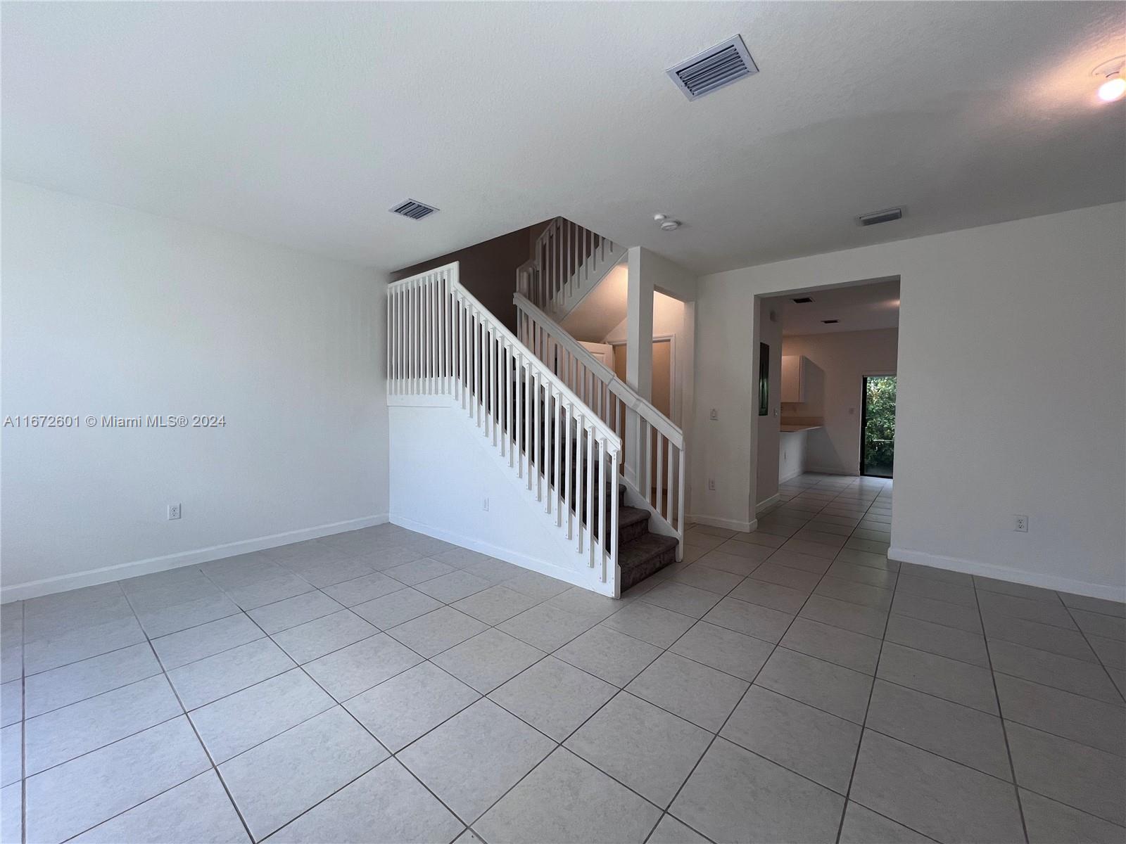 PINE ISLE - Residential Lease