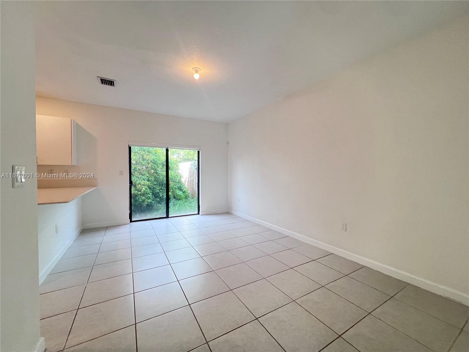 PINE ISLE - Residential Lease