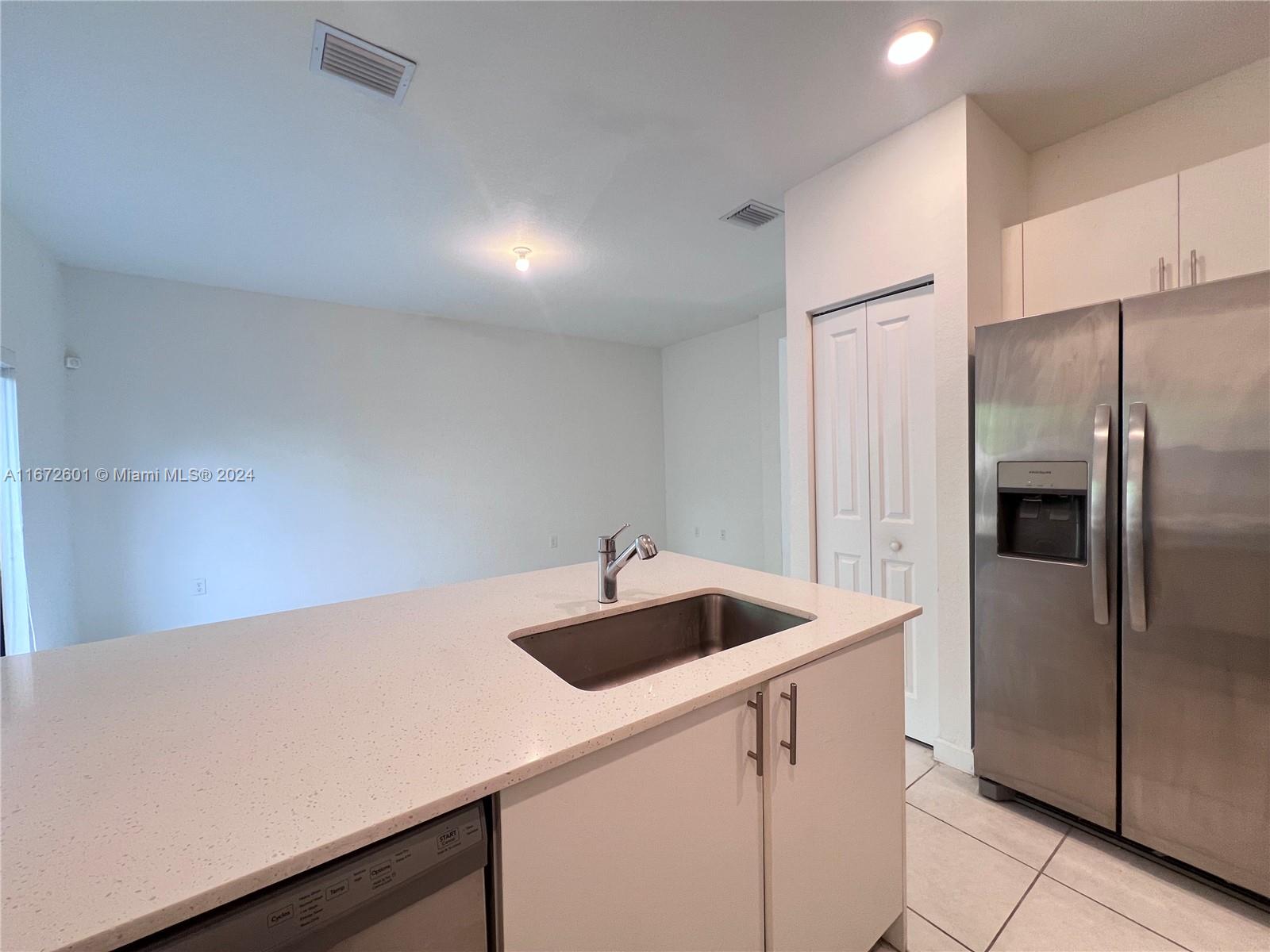 PINE ISLE - Residential Lease
