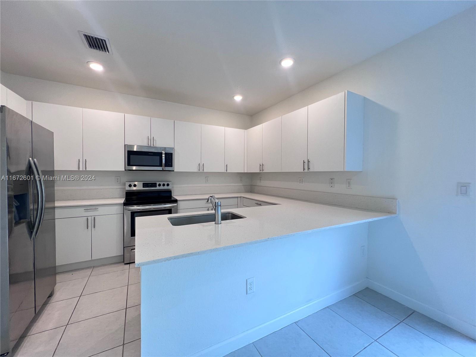 PINE ISLE - Residential Lease