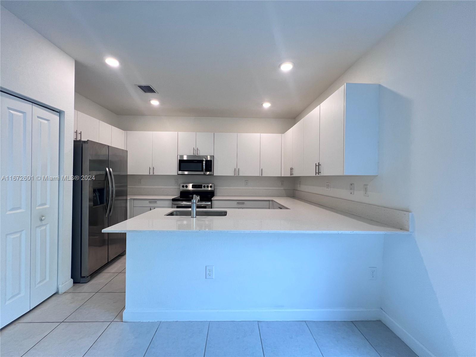 PINE ISLE - Residential Lease