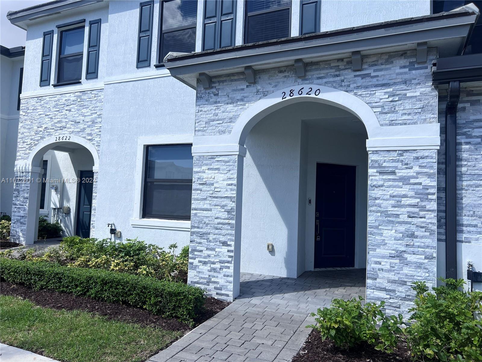 PINE ISLE - Residential Lease