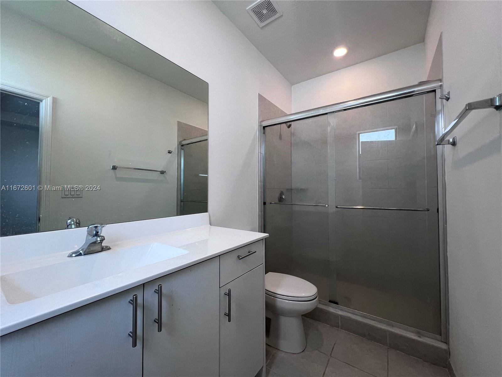 PINE ISLE - Residential Lease