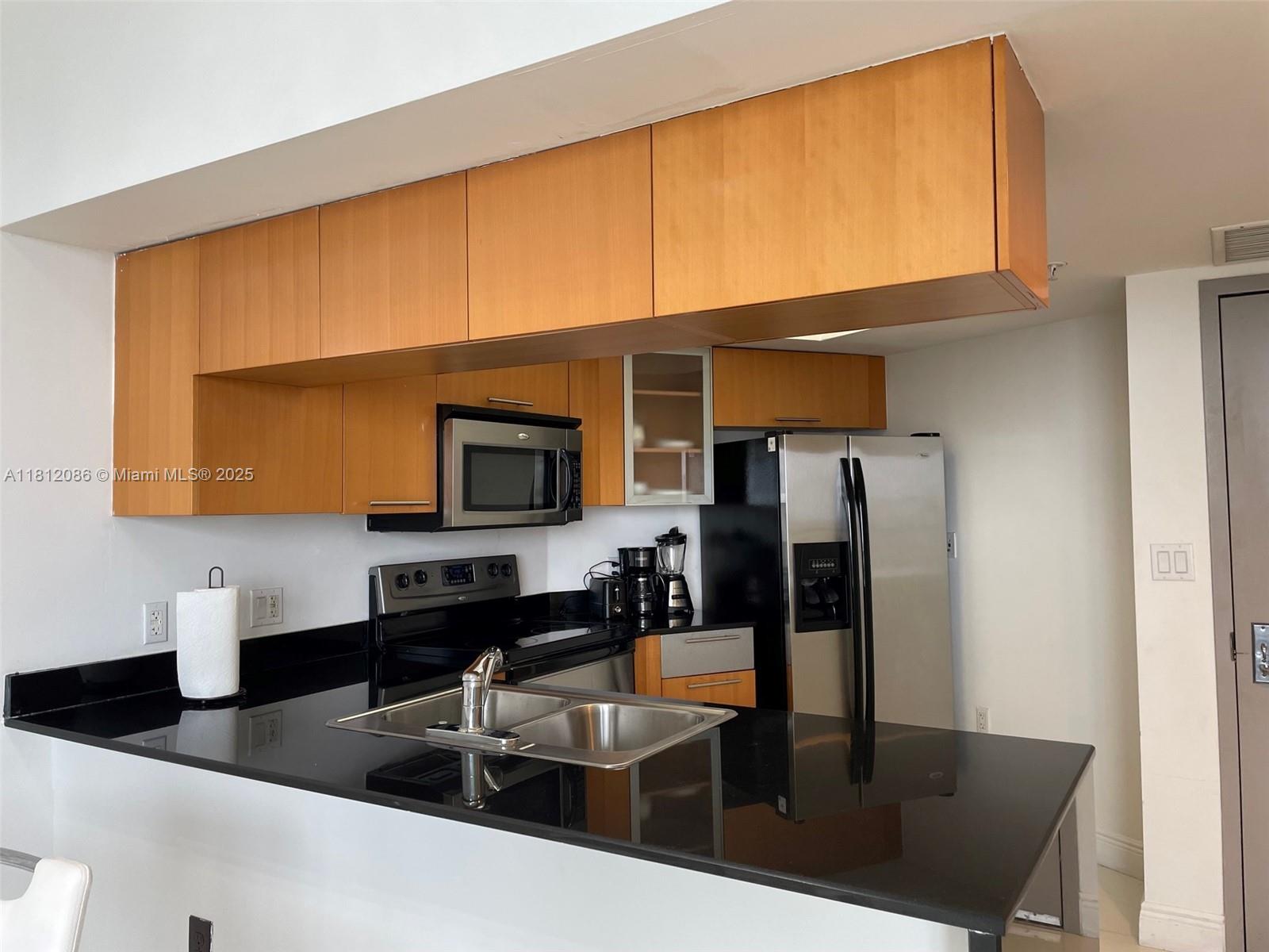 OPERA TOWER CONDO - Residential