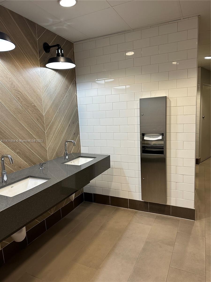 OPERA TOWER CONDO - Residential Lease