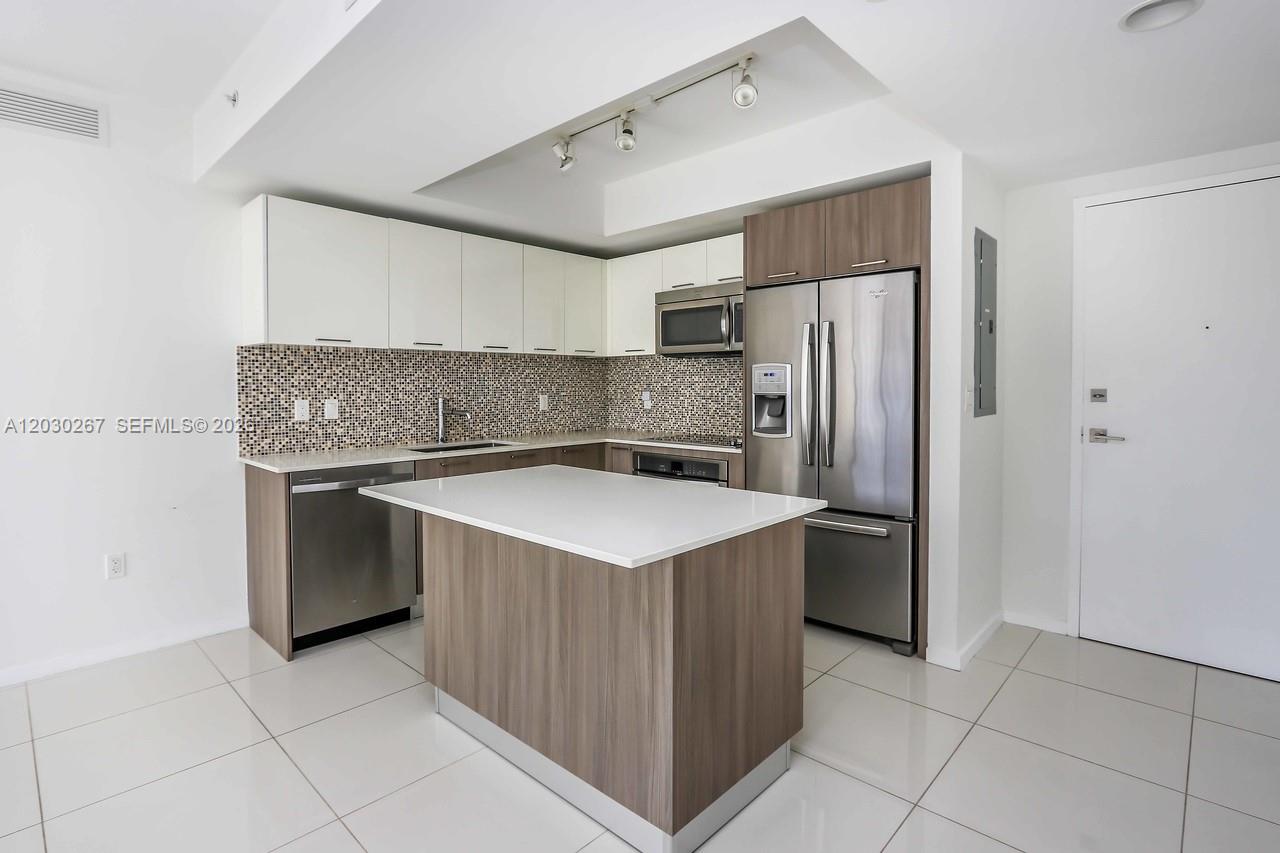 5252 Paseo Condo - Residential Lease