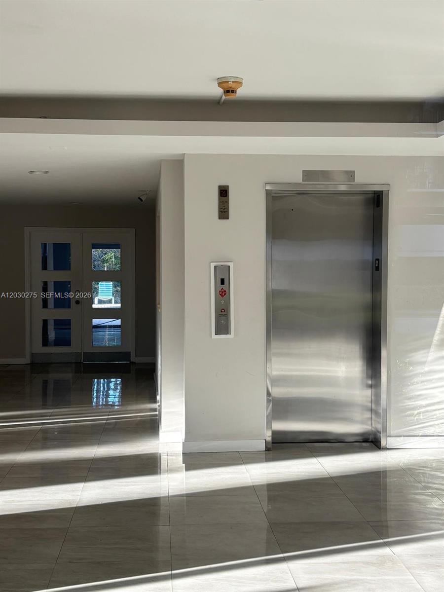 CRANDON TOWER CONDO - Residential Lease